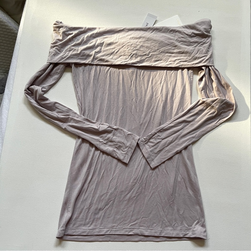NWT dusty lavender aritzia off shoulder shirt XS